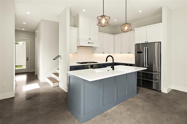 Foto del edificio - 510 Sacramento Dr