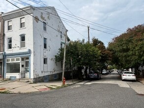 Building Photo - 3916 Terrace St