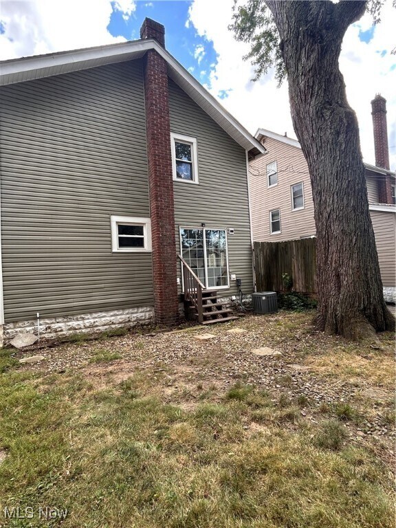 Foto del edificio - 1438 Redwood Ave