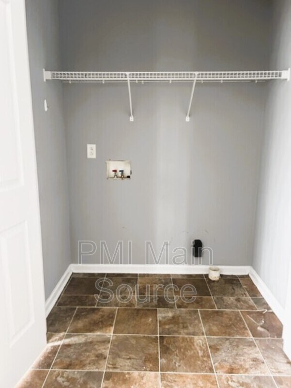 Building Photo - 1516 Holden Ct