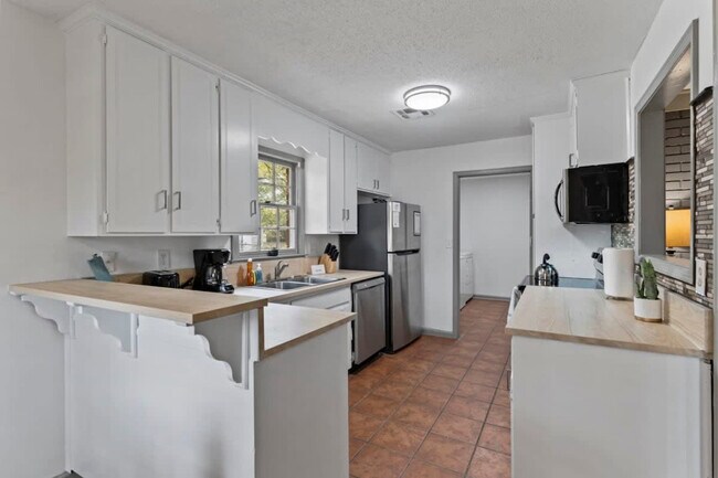 Foto del edificio - 4318 White Acres Rd