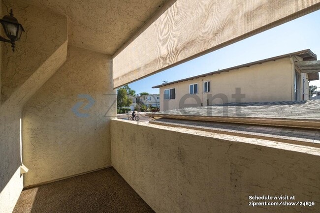 Foto del edificio - 4517 College Way