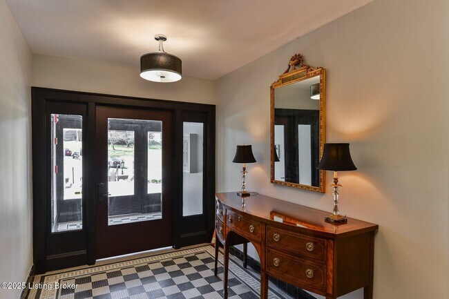 Building Photo - 1411 Willow Ave