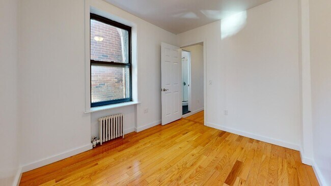 Foto del edificio - 401 E 78th St