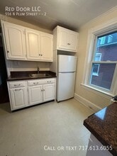 Building Photo - 556 N Plum St