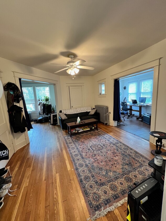 Foto principal - 6604 1st St NW