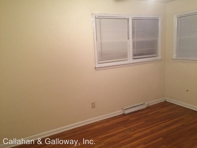 Building Photo - 3 br, 1 bath House - 1621 Highridge Circle