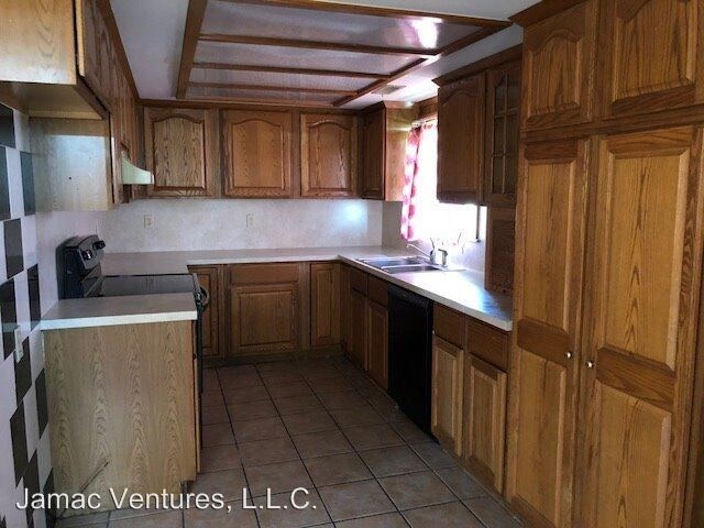 Building Photo - 3 br, 2 bath House - 4217 W 3rd