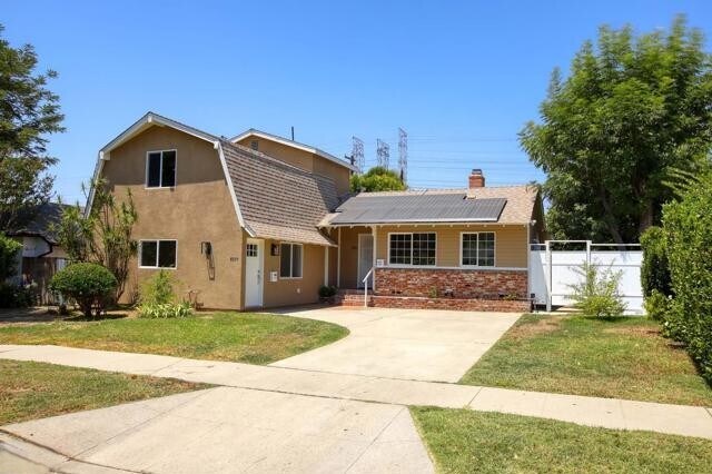 Foto del edificio - 8939 Rhea Ave