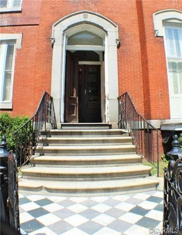 Foto del edificio - 500 W Franklin St