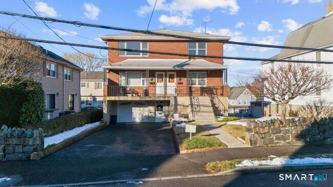 Building Photo - 16 Harold Ave