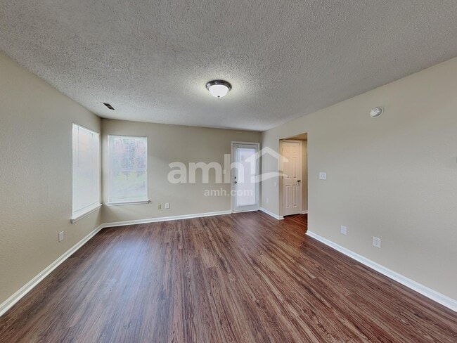 Foto del edificio - 4708 Whitview Ln