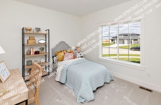 Building Photo - 440 NW Ashley Cir