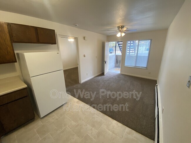 Building Photo - 723 26th Ave