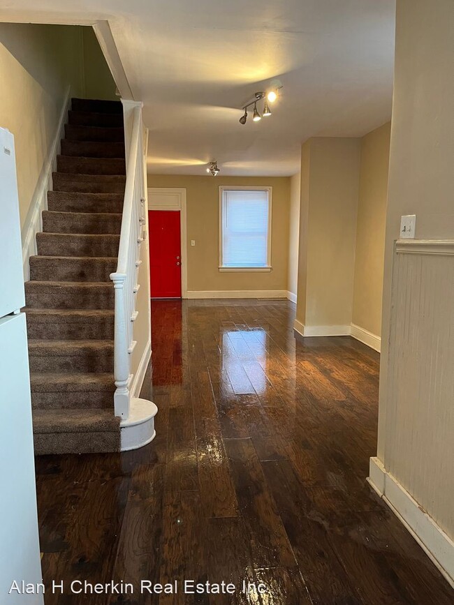 Building Photo - 2 br, 1 bath House - 341 East Marion Street