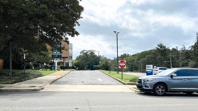 Foto del edificio - 3967 W Ford Rd