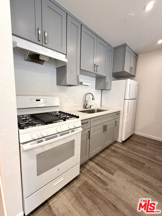 Building Photo - 1222 N Olive Dr