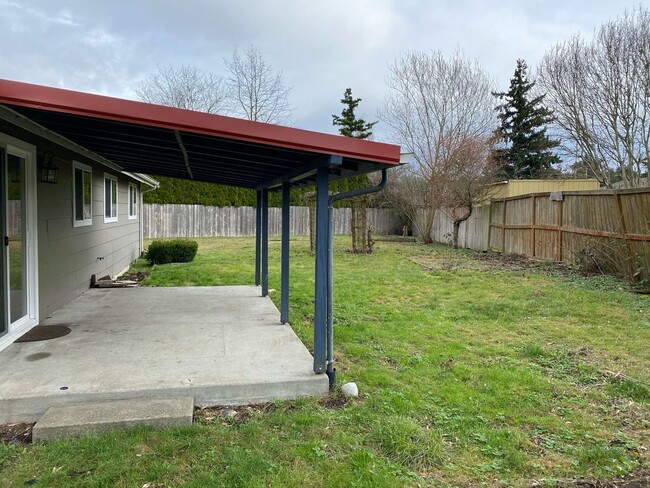 Building Photo - Newly Renovated 3 Bedroom home in Mount Ve...