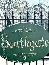 Building Photo - 25 Old Turnpike Rd