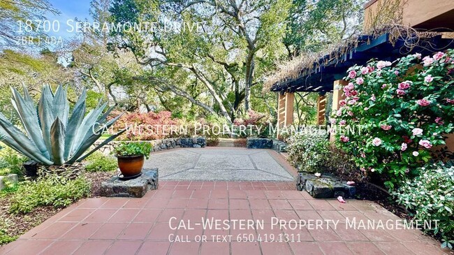 Foto del edificio - 18700 Serramonte Dr