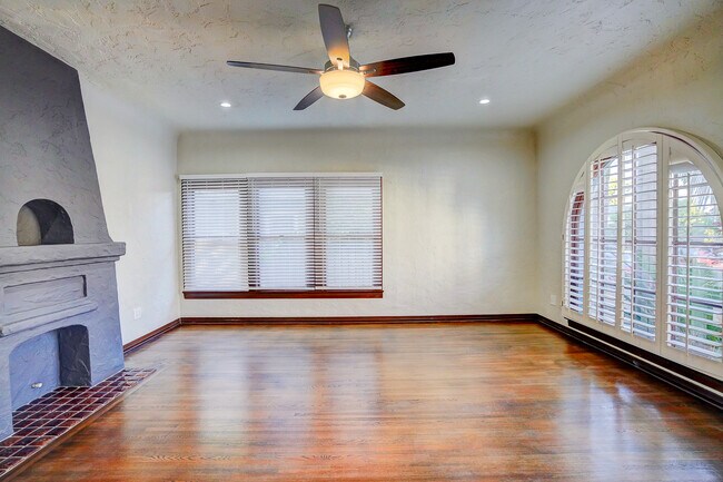 Foto del edificio - 479 Gaviota Ave