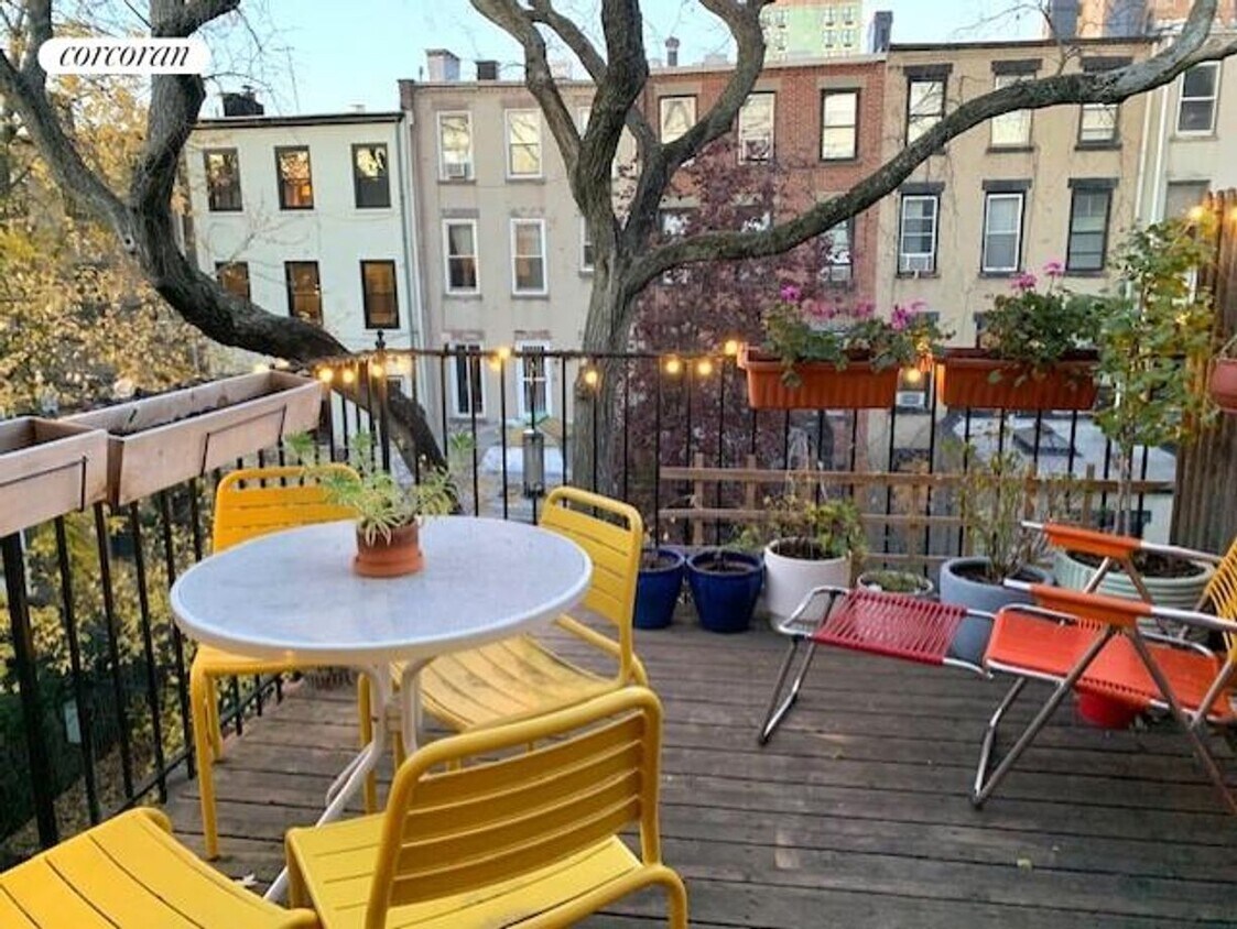 Foto principal - 823 Carroll St