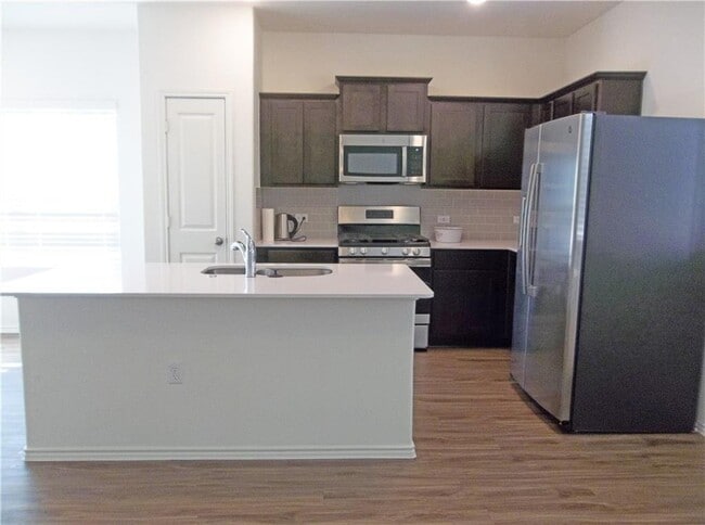 Foto del edificio - 15209 Spruce Frost Cv