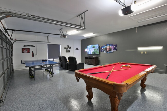 Building Photo - 927 80th St NW