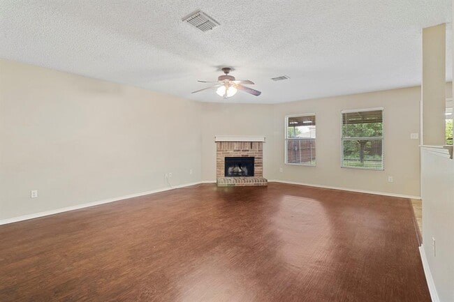 Building Photo - 2807 Gold Hill Dr