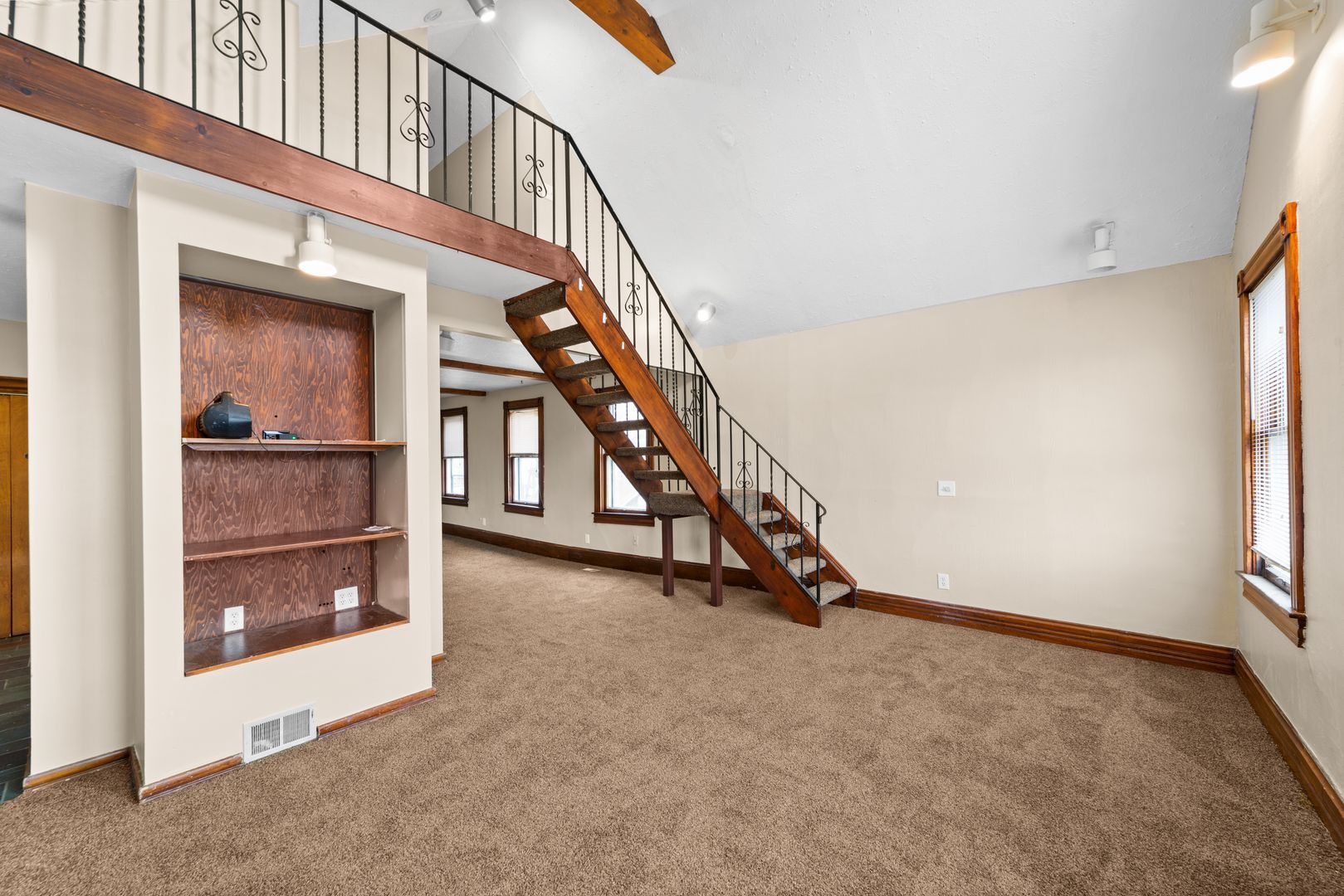 9811 Marietta Ave Cleveland, OH 44102 – photo 4