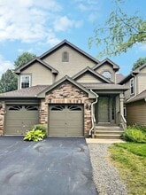 Building Photo - 213 Old Oak Dr