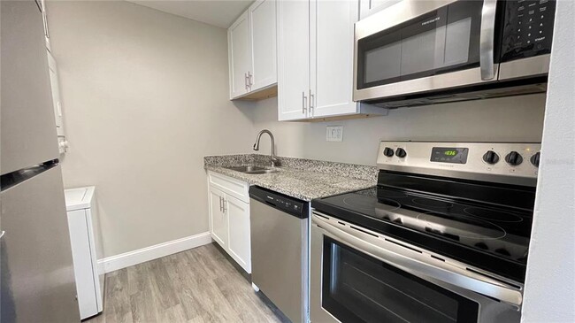 Foto del edificio - 3060 George Mason Ave