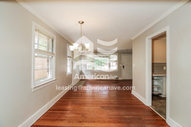 Building Photo - 2234 Margurette St