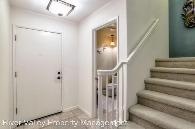Building Photo - 2 br, 2.5 bath House - 214 Dunbarton Cir