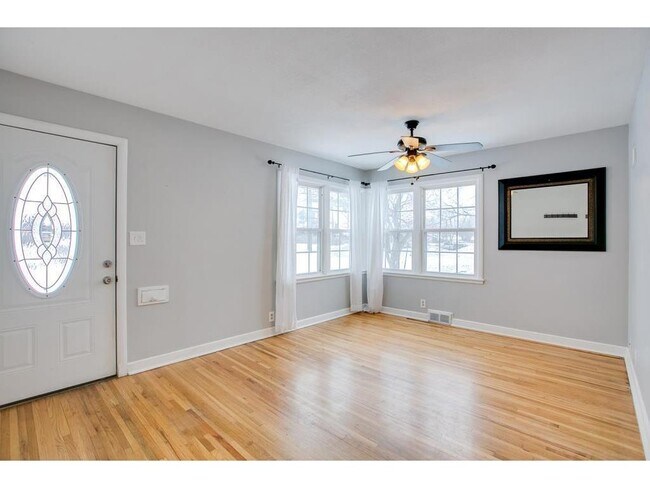 Foto del edificio - 3964 Xenwood Ave S