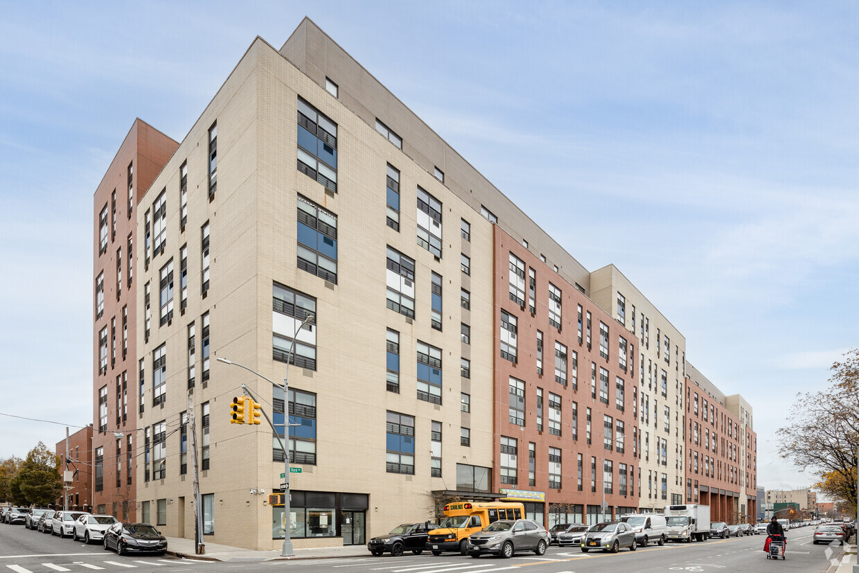 Primary Photo - Roscoe Brown Apartments