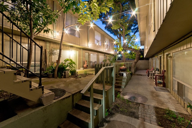 Building Photo - San Benito