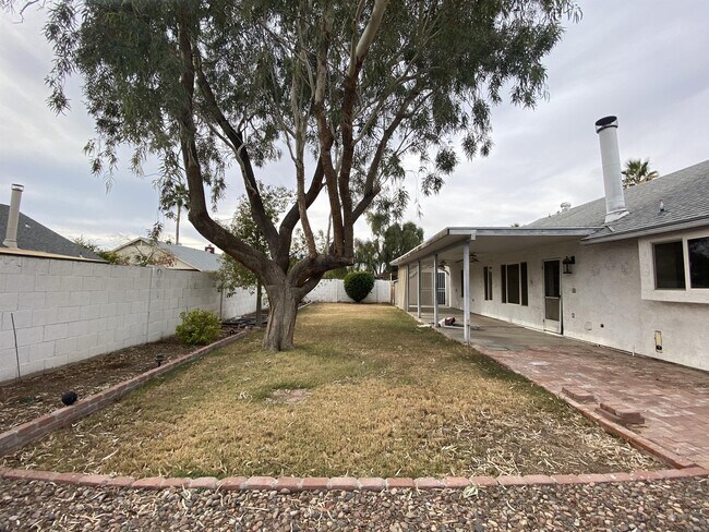 Foto del edificio - 9003 W Vogel Ave