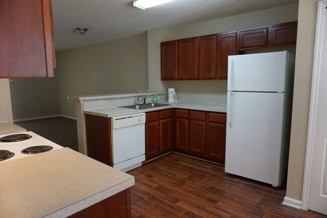 Foto del edificio - Spacious town home in west Jacksonville