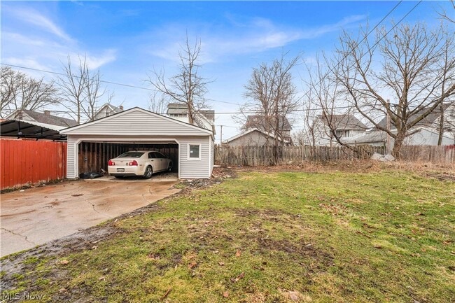 Foto del edificio - 16119 Parkgrove Ave