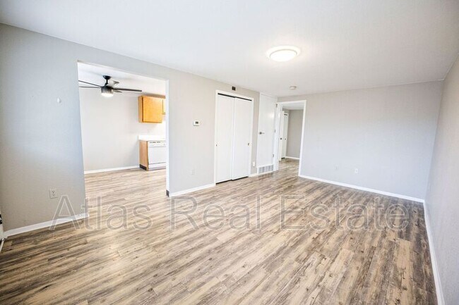 Foto del edificio - 2580 S Valley Hwy