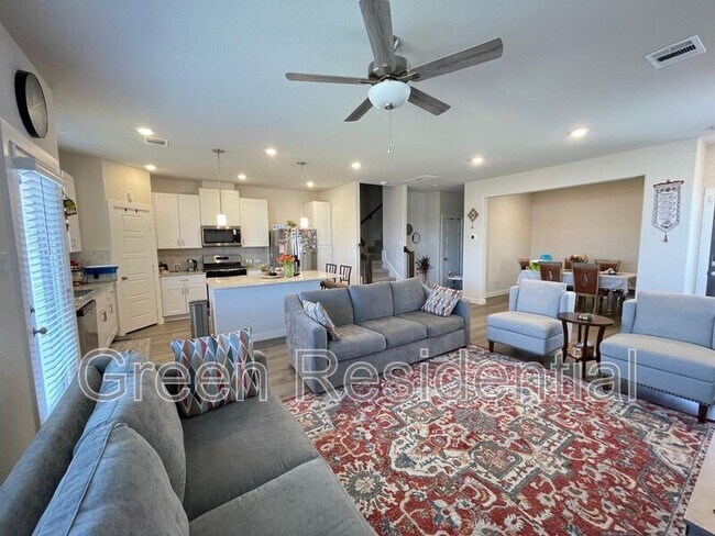 Foto del edificio - 14850 Slow River Ave