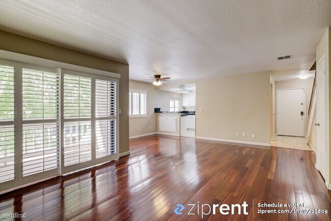 Building Photo - 2 br, 1.5 bath Condo - 730 Cory Drive, Ing...