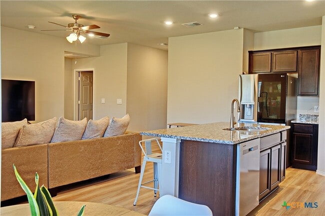 Foto del edificio - 2333 Bufflehead Dr