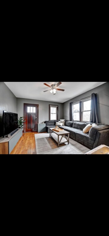 Foto del edificio - 429 Wilkinson St