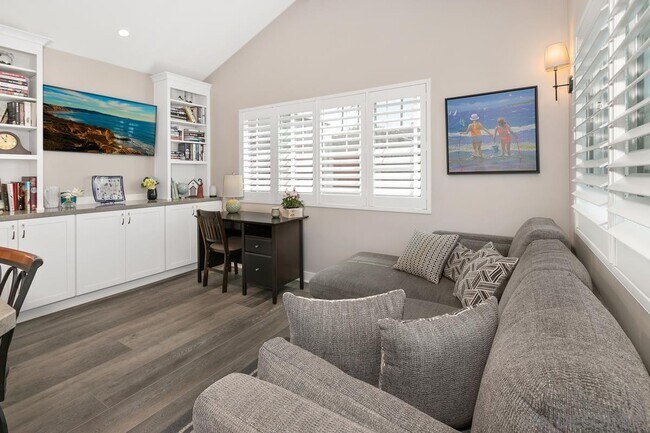 Building Photo - 525 C Ave