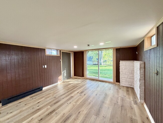 Foto del edificio - 4775 N River Rd
