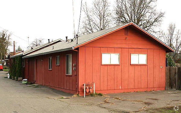 Foto del edificio - 1085-1087 Craig Ave