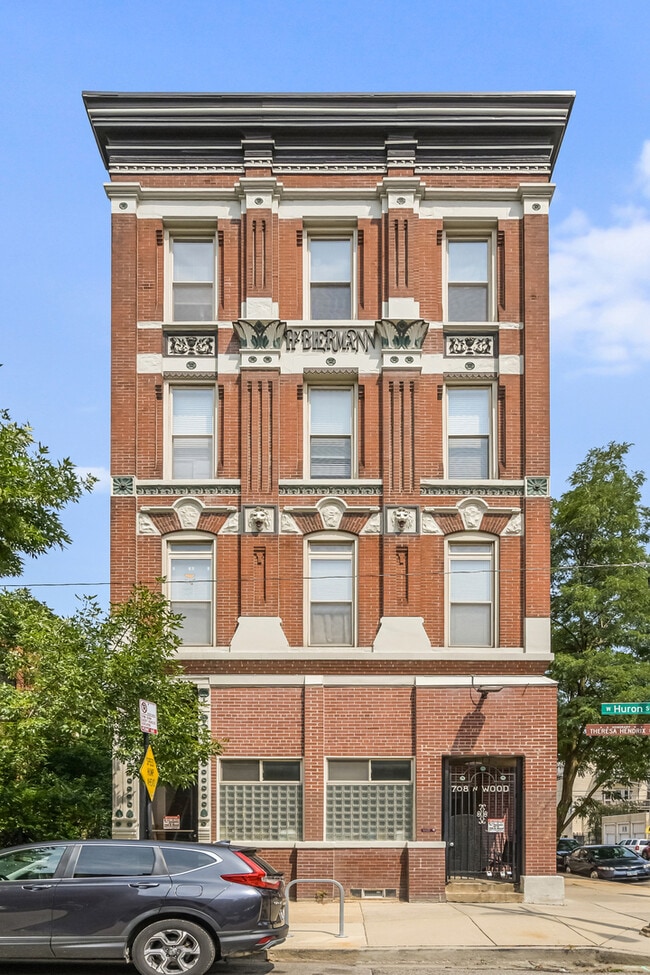 Building Photo - 708 N Wood St