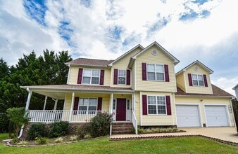 Building Photo - 135 Lenoir Dr